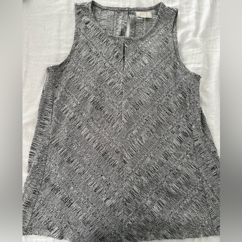Grey top